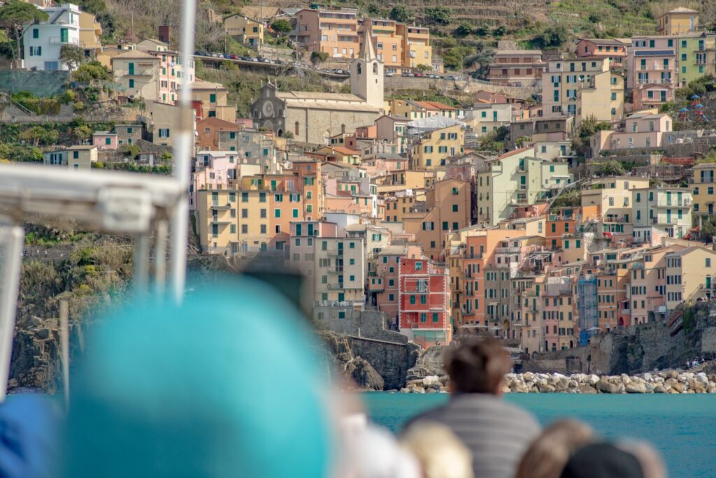Immagine di Riomaggiore, Cinque Terre vista dal mare